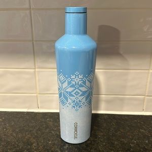 25oz Snowflake Corkcicle